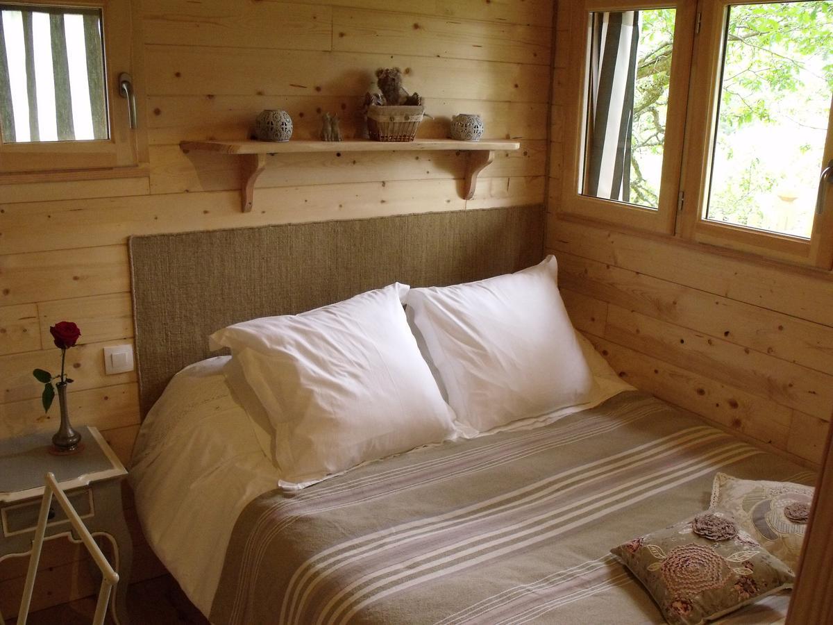 La Cabane Du Vieux Chene Susmiou Dış mekan fotoğraf